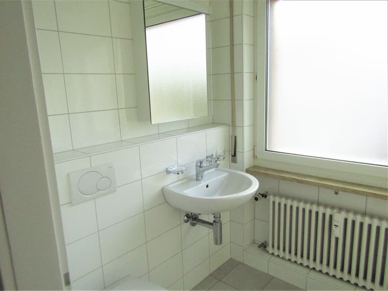 Bad mit grossem Fenster