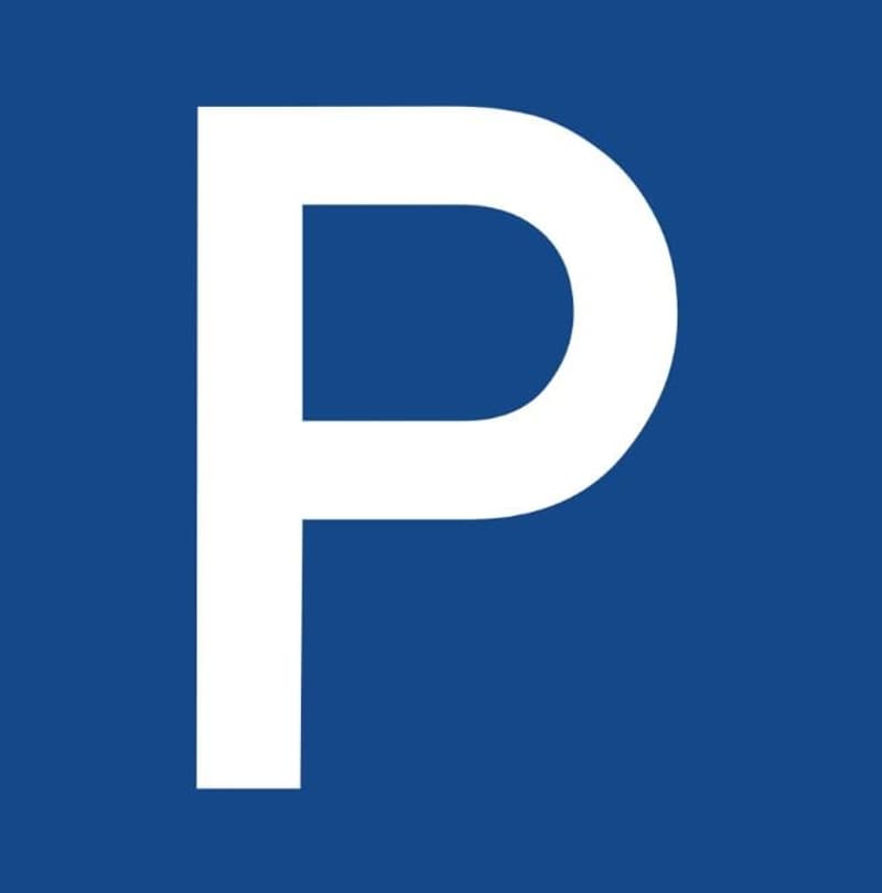 Place de garage à louer à Biel (1)