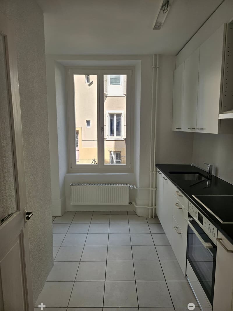 Charmante 3-Zimmer-Altbauwohnung mit Balkon in Biel/Bienne (5)