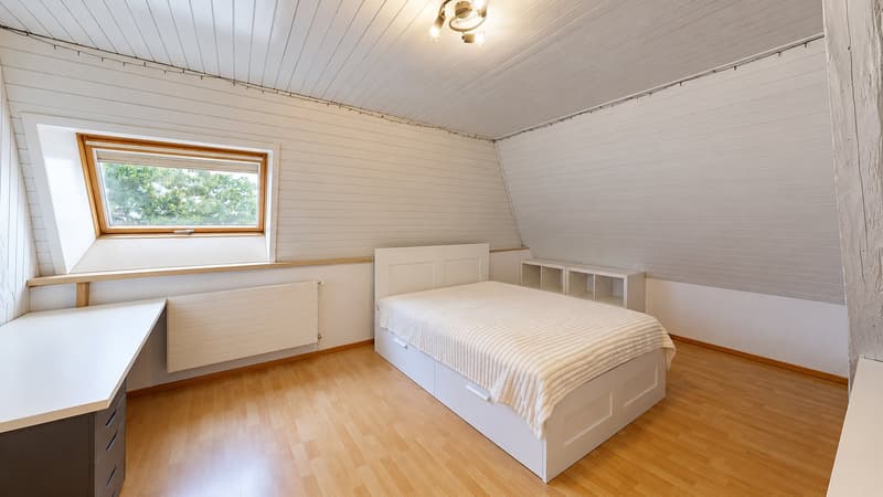Charmante 5-Zimmer-Maisonette-Wohnung in Leuzigen – Ruhig, familienfreundlich und stilvoll! (2)
