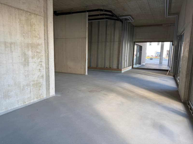 Superficie commerciale di ca. 78,70 m2, adattabile secondo le esigenze del locatario! (3)