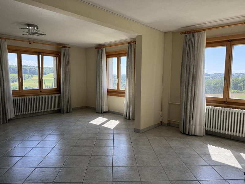 Wohnung mit 5.5 Zimmern zur Miete (3)