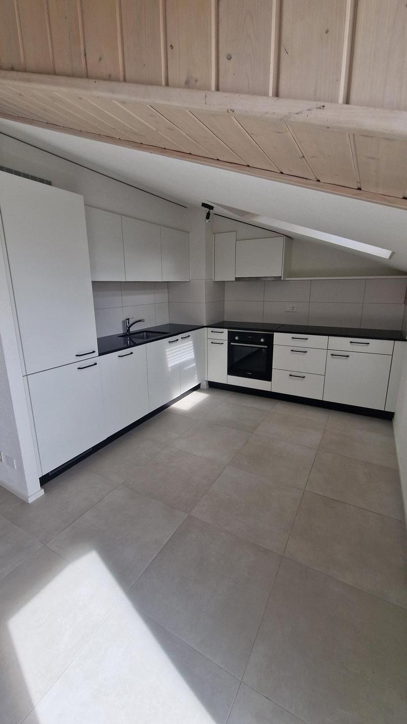 Wohnung mit 4.5 Zimmern im 3. Stock (3)