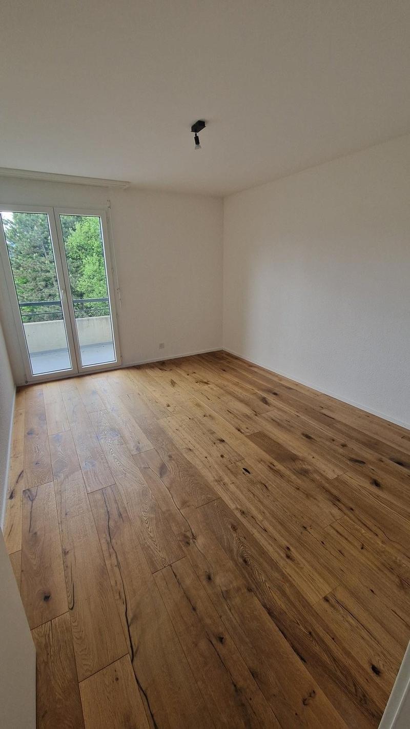 Wohnung mit 4.5 Zimmern im 3. Stock (5)