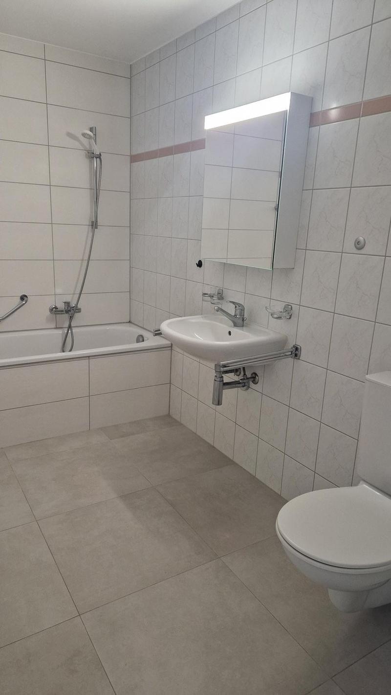 Wohnung mit 4.5 Zimmern im 3. Stock (6)