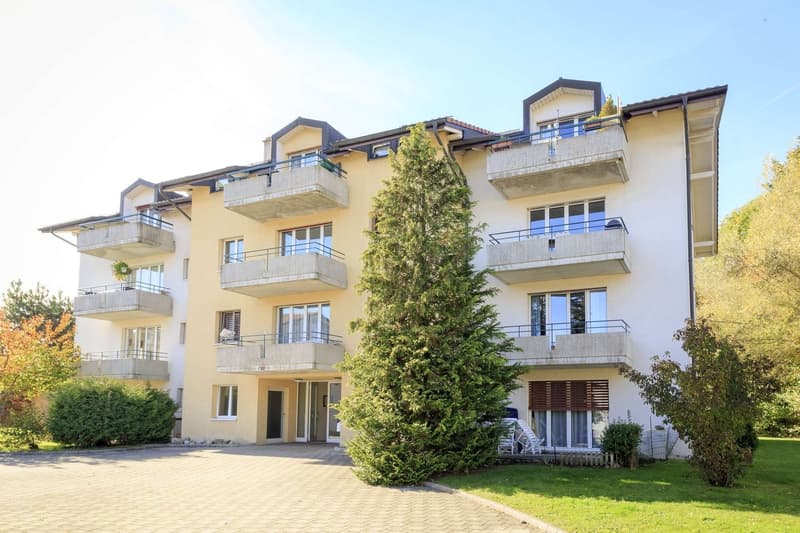 Wohnung mit 4.5 Zimmern im 3. Stock (2)