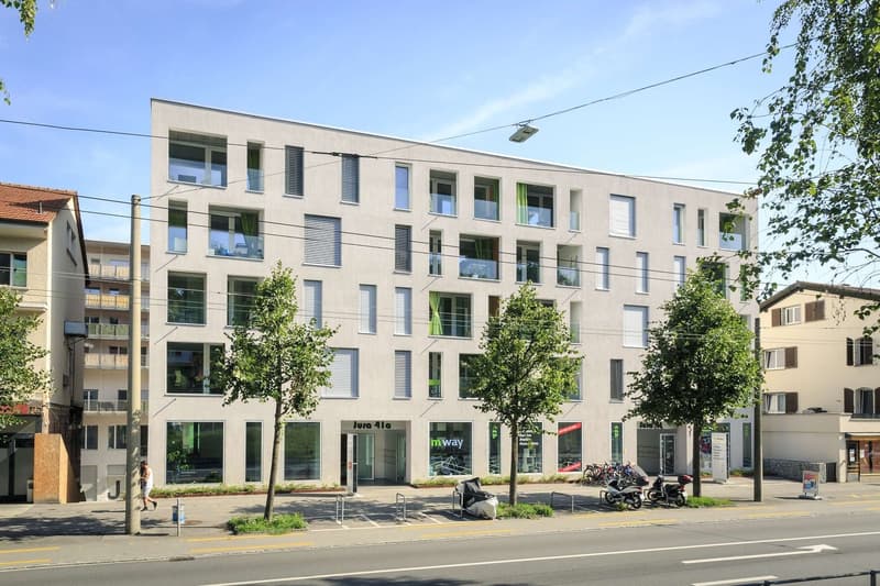 Wohnung mit 3,5 Zimmern im 1. Stock mit etwa 88,10m2 und Balkon (1)