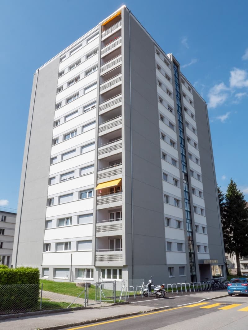 Appartement de 4.5 pièces au dernier étage avec balcon (1)