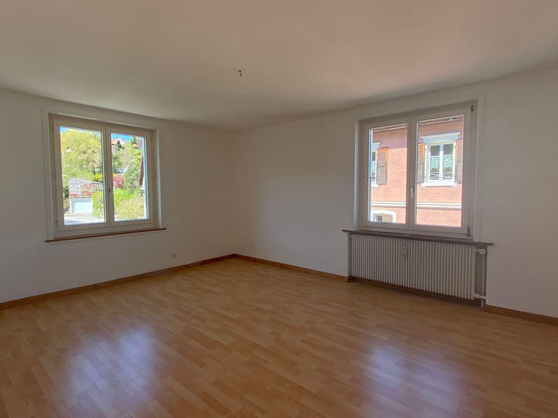 Bel appartement de 4 pièces au coeur de Tavannes (3)