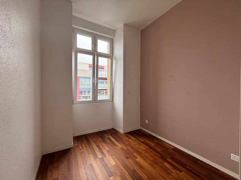 Appartement de 4 pièces, dans un quartier paisible et une vue imprenable (3)