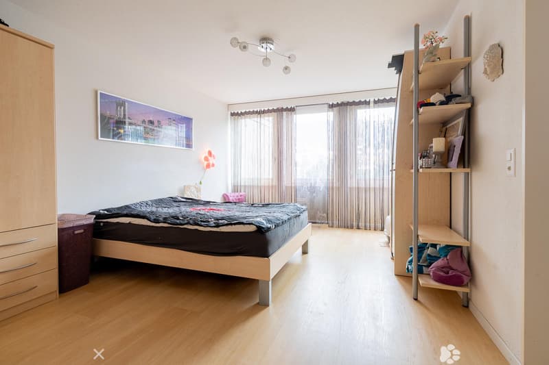 Geräumige 4.5-Zimmer-Wohnung mit Balkon im Stadtzentrum (2)