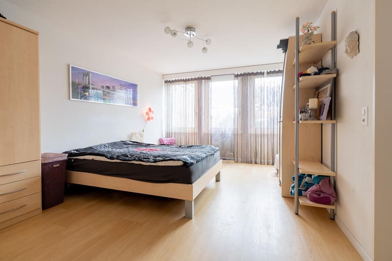 Spacieux 4.5 pièces rénové avec balcon au centre-ville (2)