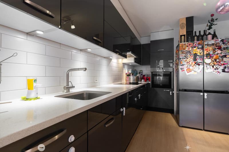 Geräumige 4.5-Zimmer-Wohnung mit Balkon im Stadtzentrum (4)