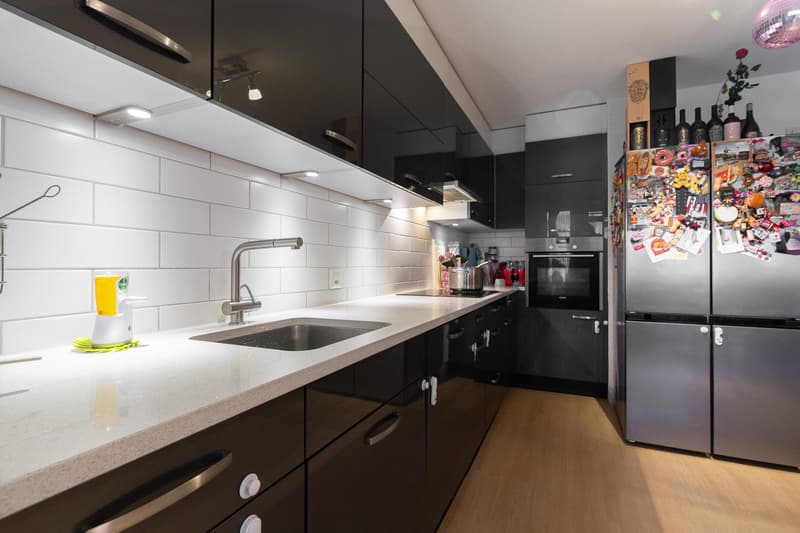 Spacious 4.5-room apartment with balcony in the city center (4)