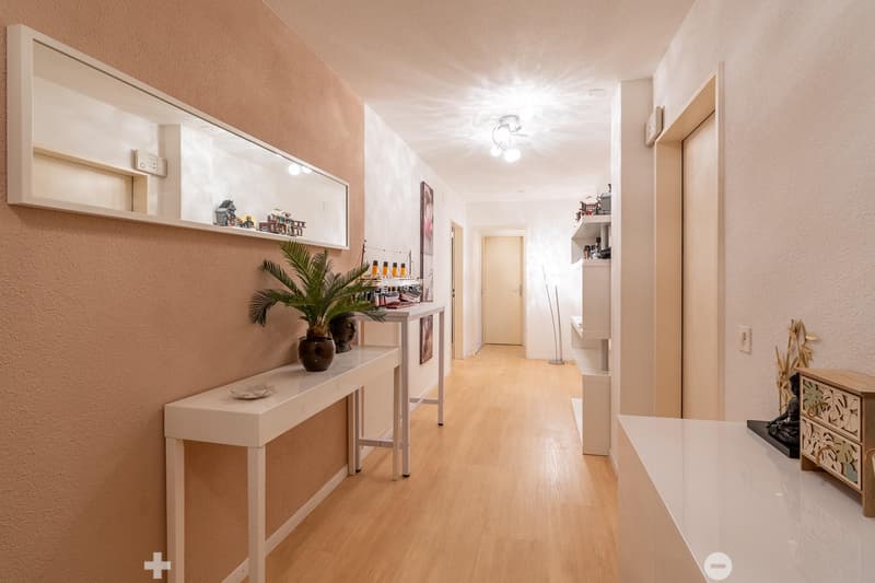 Geräumige 4.5-Zimmer-Wohnung mit Balkon im Stadtzentrum (7)