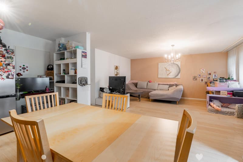 Geräumige 4.5-Zimmer-Wohnung mit Balkon im Stadtzentrum (3)