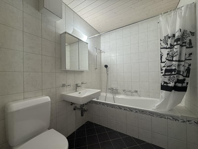 Large 4-room apartment with 115 m² and balcony ? La Sagne (7)