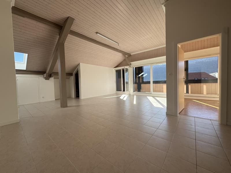 Large 4-room apartment with 115 m² and balcony ? La Sagne (3)