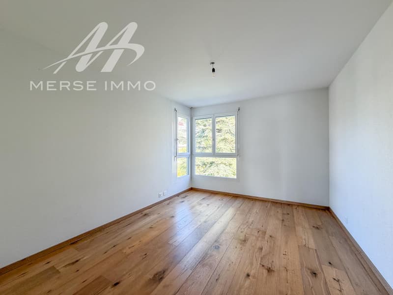 Helles Dachgeschoss mit großer Terrasse und freier Sicht (9)