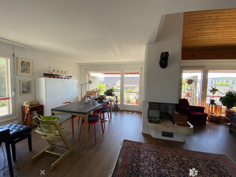 Zu vermieten ? Magnifique Apartment mit 4.5 Zimmern im letzten Stock im Stadtzentrum (2)