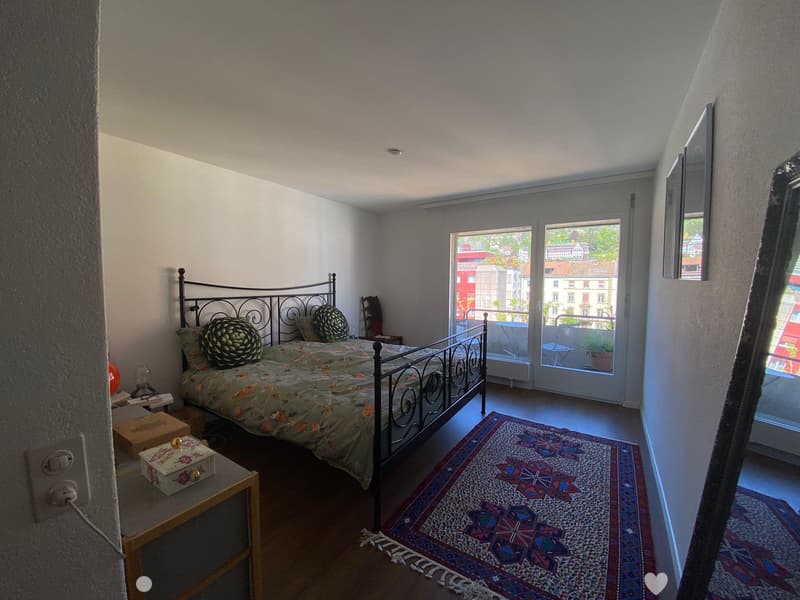 Zu vermieten ? Magnifique Apartment mit 4.5 Zimmern im letzten Stock im Stadtzentrum (3)