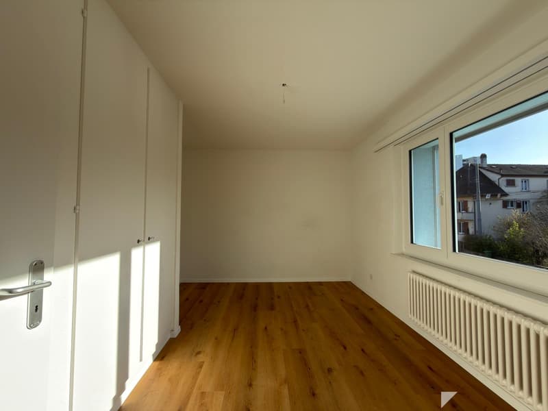 Wohnung mit 4.5 Zimmern und Terrasse (5)