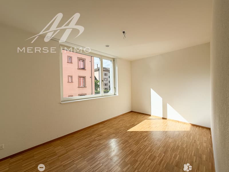 Geräumige 5.5-Zimmer-Wohnung mit Balkon, nur zwei Schritte vom Zentrum von Biel entfernt (5)