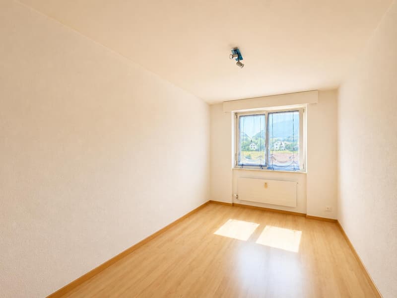 Charmant appartement de 4 pièces avec 2 balcons (8)