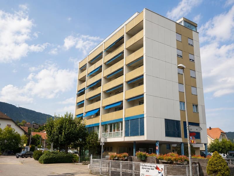 Charmant appartement de 4 pièces avec 2 balcons (6)