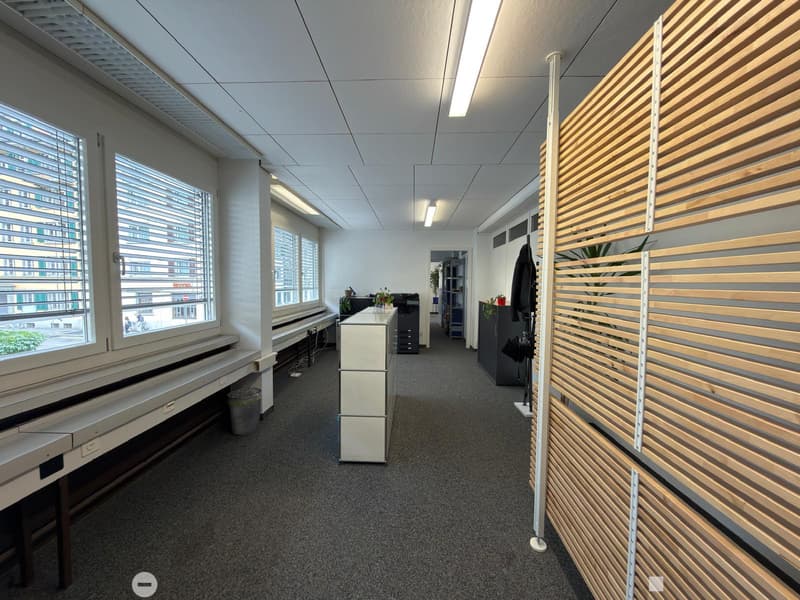 Zu vermieten: Gewerbefläche im 1. Stock mit Archivflächen im Untergeschoss und 2 Außenparkplätzen (7)