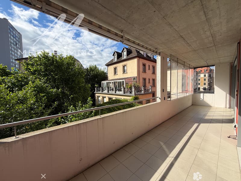 Geräumige 5.5-Zimmer-Wohnung mit Balkon, nur wenige Schritte vom Zentrum von Biel entfernt (2)