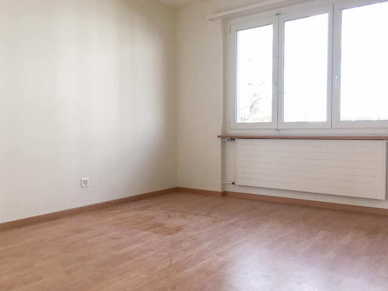 Appartement de 4 pièces au 3ème étage à louer à Peseux (5)