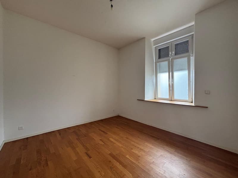Appartement lumineux de 4 pièces à deux pas de la gare de Couvet (4)