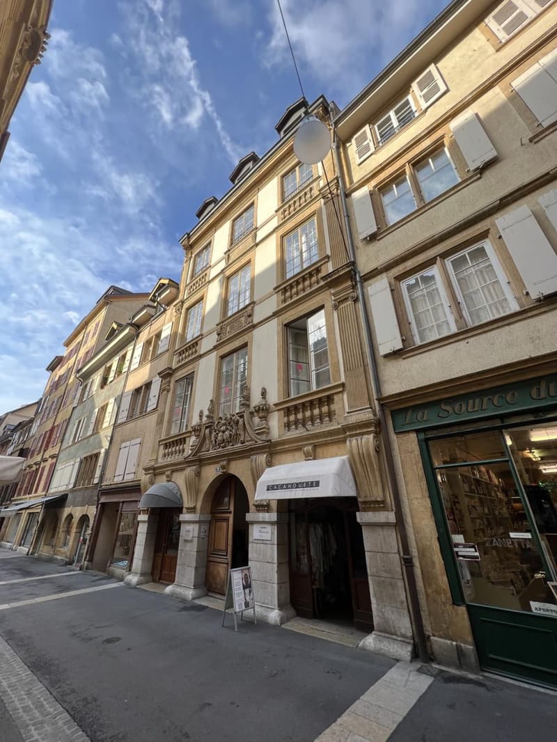 Appartement de 3,5 pièces au coeur du centre historique de Neuchâtel (7)