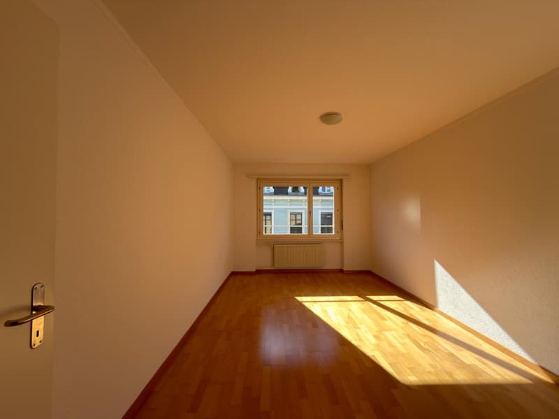 Appartement 2.5 pièces à la Rue du Milieu 17, Bienne (4)