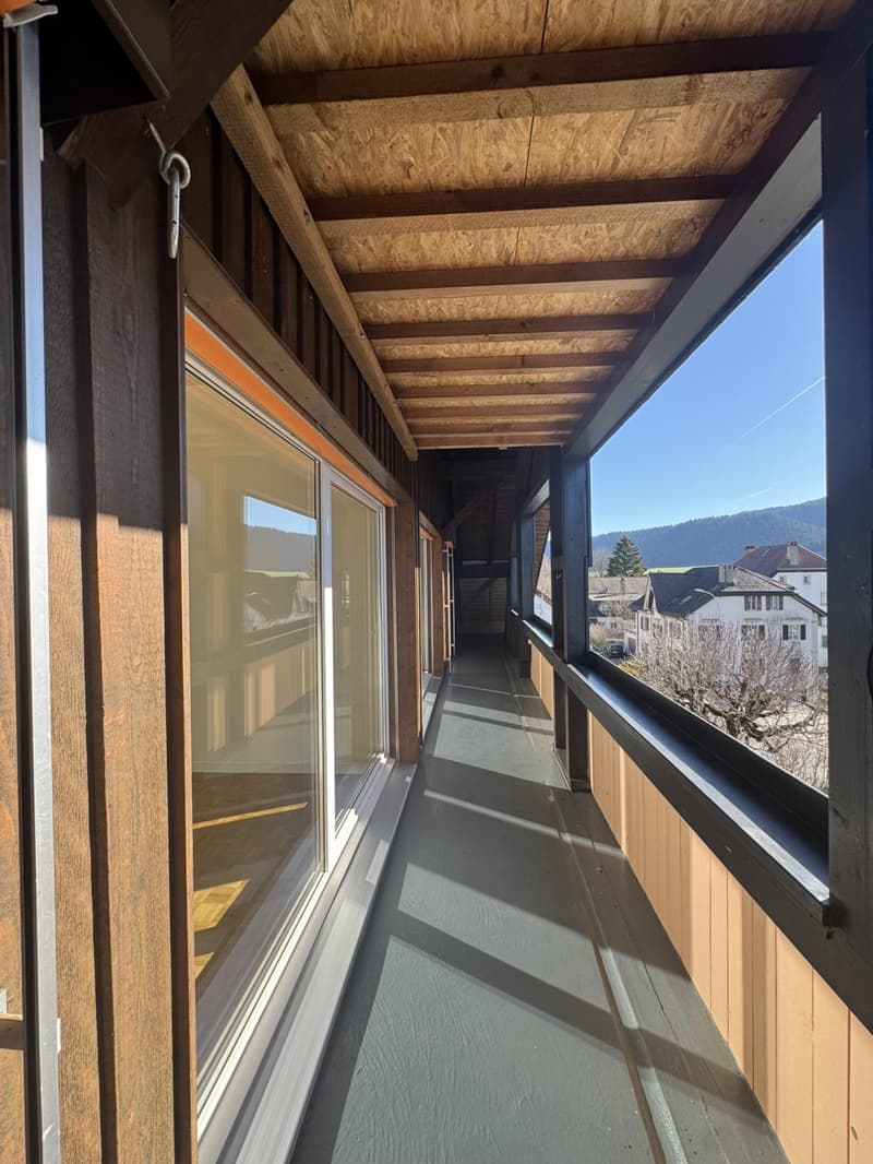 Premier loyer offert - grand appartement 4 pièces de 115 m² avec balcon ? La Sagne (8)