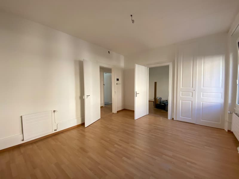 Appartement 3 pièces rénové avec cachet à louer ? Bienne (2)