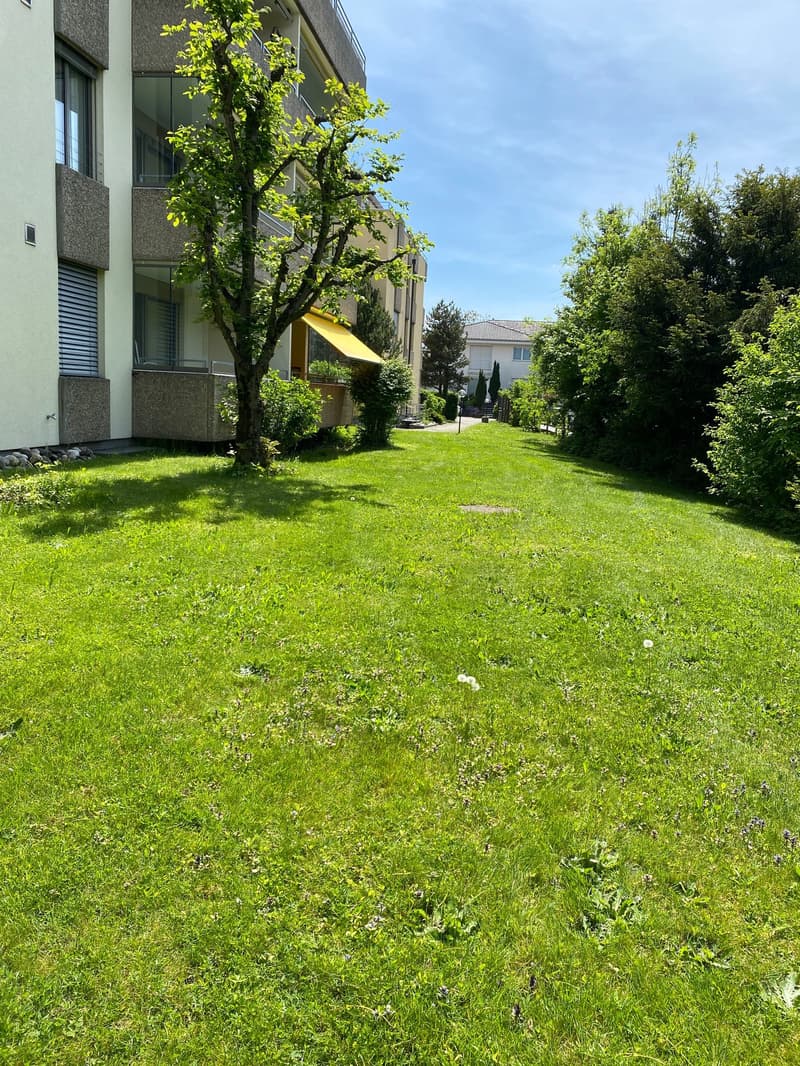Moderne 4.5-Zimmer-Wohnung mit Balkon für Ihre Familie (12)
