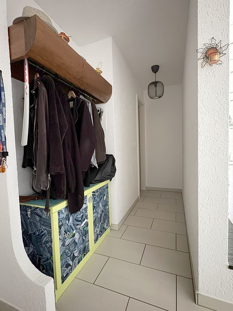 Centrally located 4.5 room apartment with spacious balcony (9)