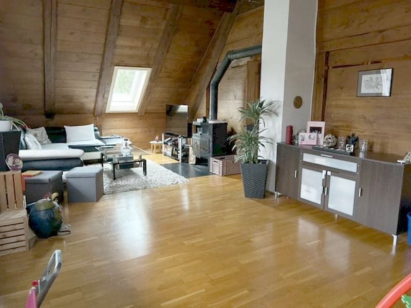 Charmante 3.5 Zimmer-Dachwohnung mit viel Cachet (4)