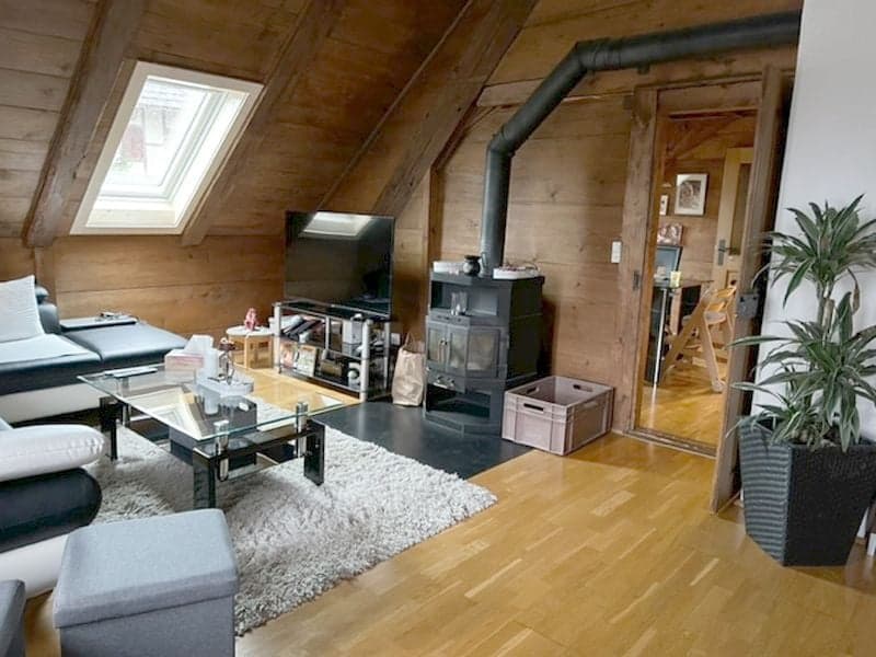 Charmante 3.5 Zimmer-Dachwohnung mit viel Cachet (3)