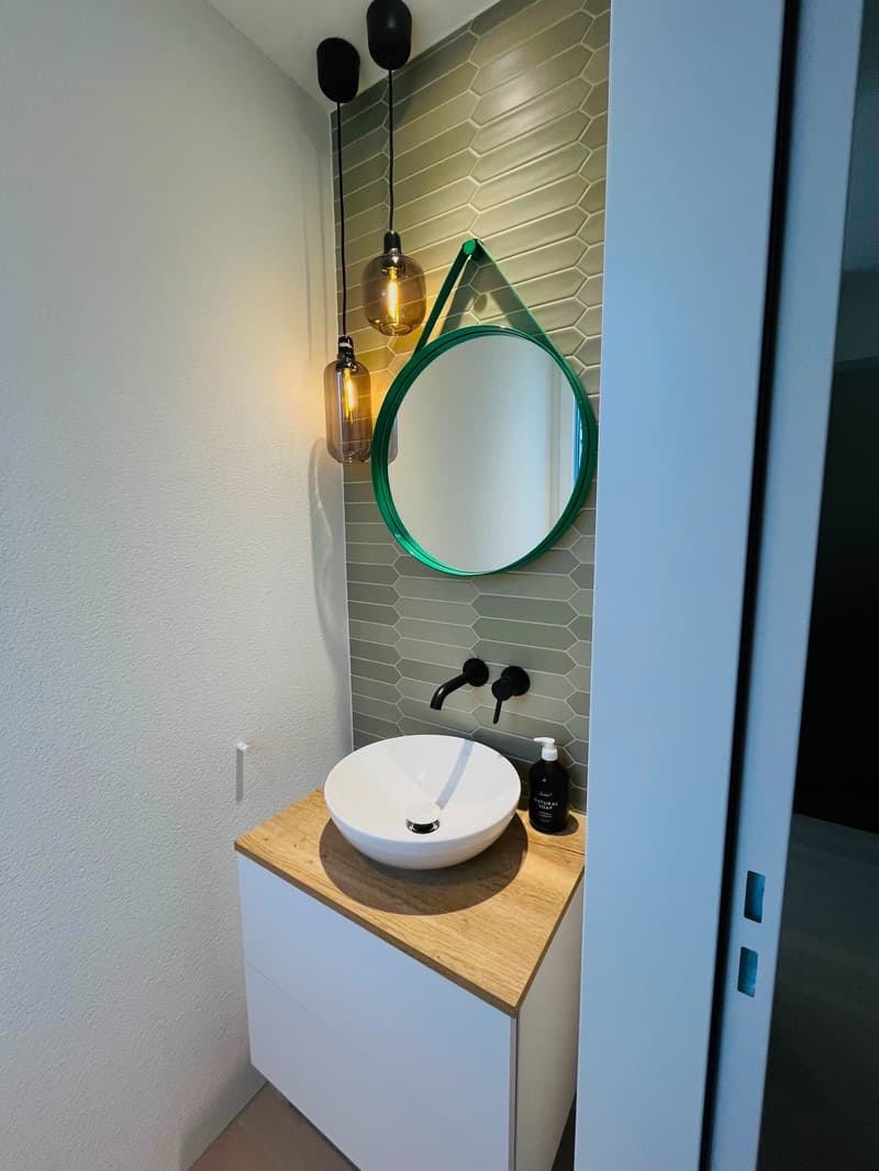 Separates Gäste-WC im EG