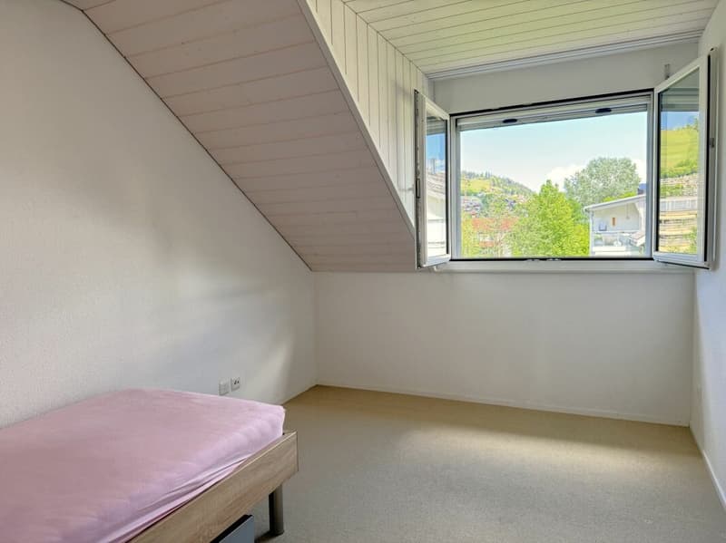 Attractive and centrally located attic apartment with gallery (8)
