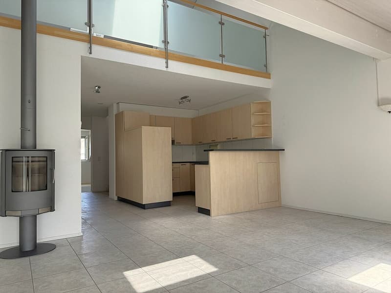 Attractive and centrally located attic apartment with gallery (3)