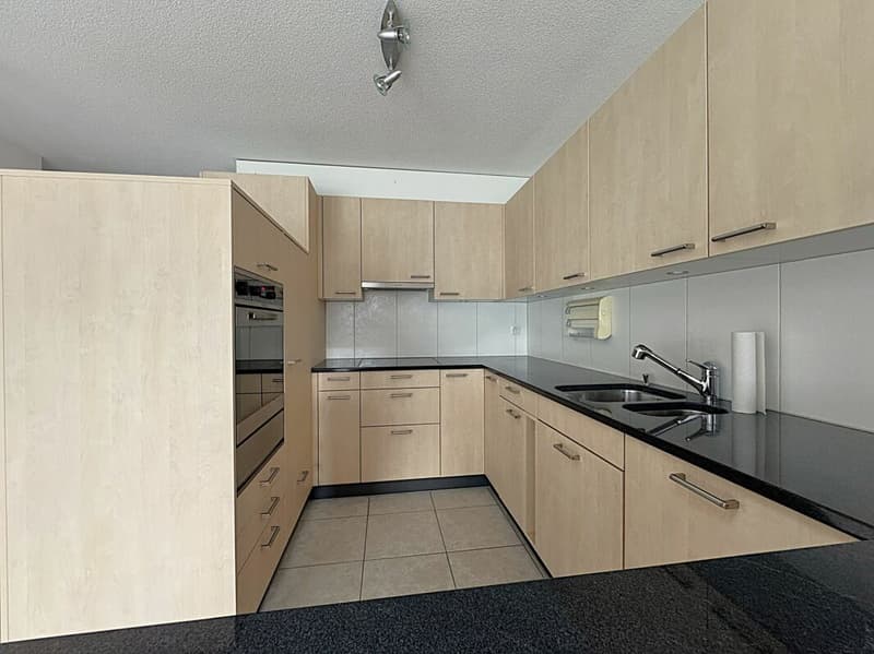 Attraktive und zentral gelegene Dachwohnung mit Galerie (4)