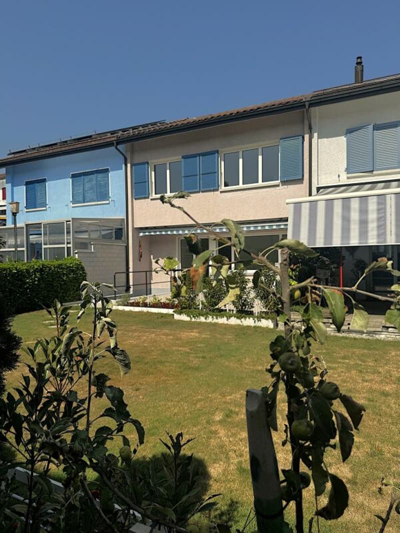 Ein eigenes Haus. Ein eigener Garten. Einfach etwas Gäbigs. (2)