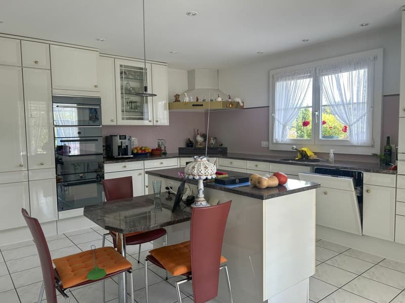 freistehendes Einfamilienhaus in ruhigem Quartier (5)