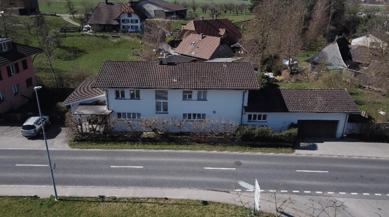 Ideale per famiglia o convivenza – Spaziosa casa unifamiliare di 12 stanze (1)