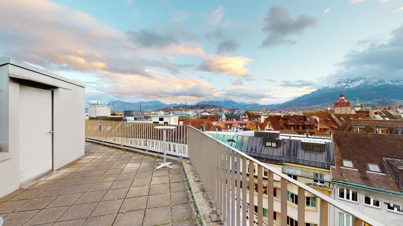 Modernes Plug & Work Büro mit Weitblick im Herzen von Luzern (8)