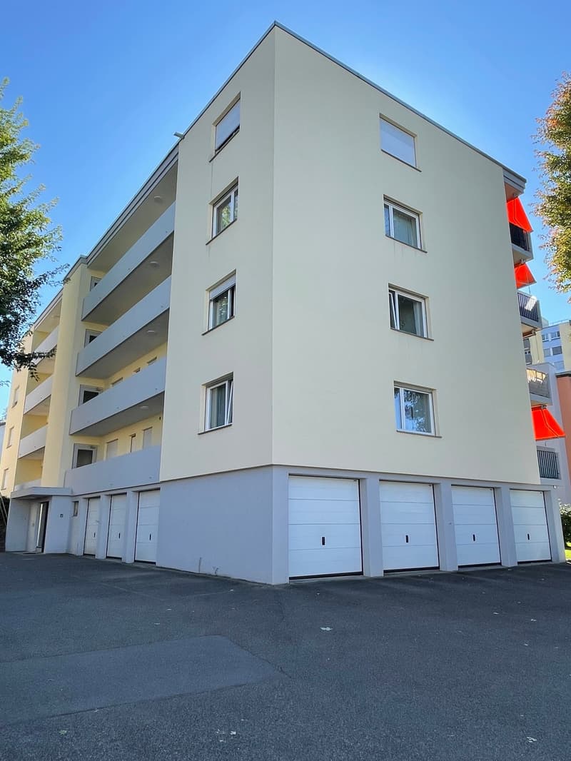 Schöne 4.5 Zimmerwohnung in kinderfreundlicher Umgebung (1)